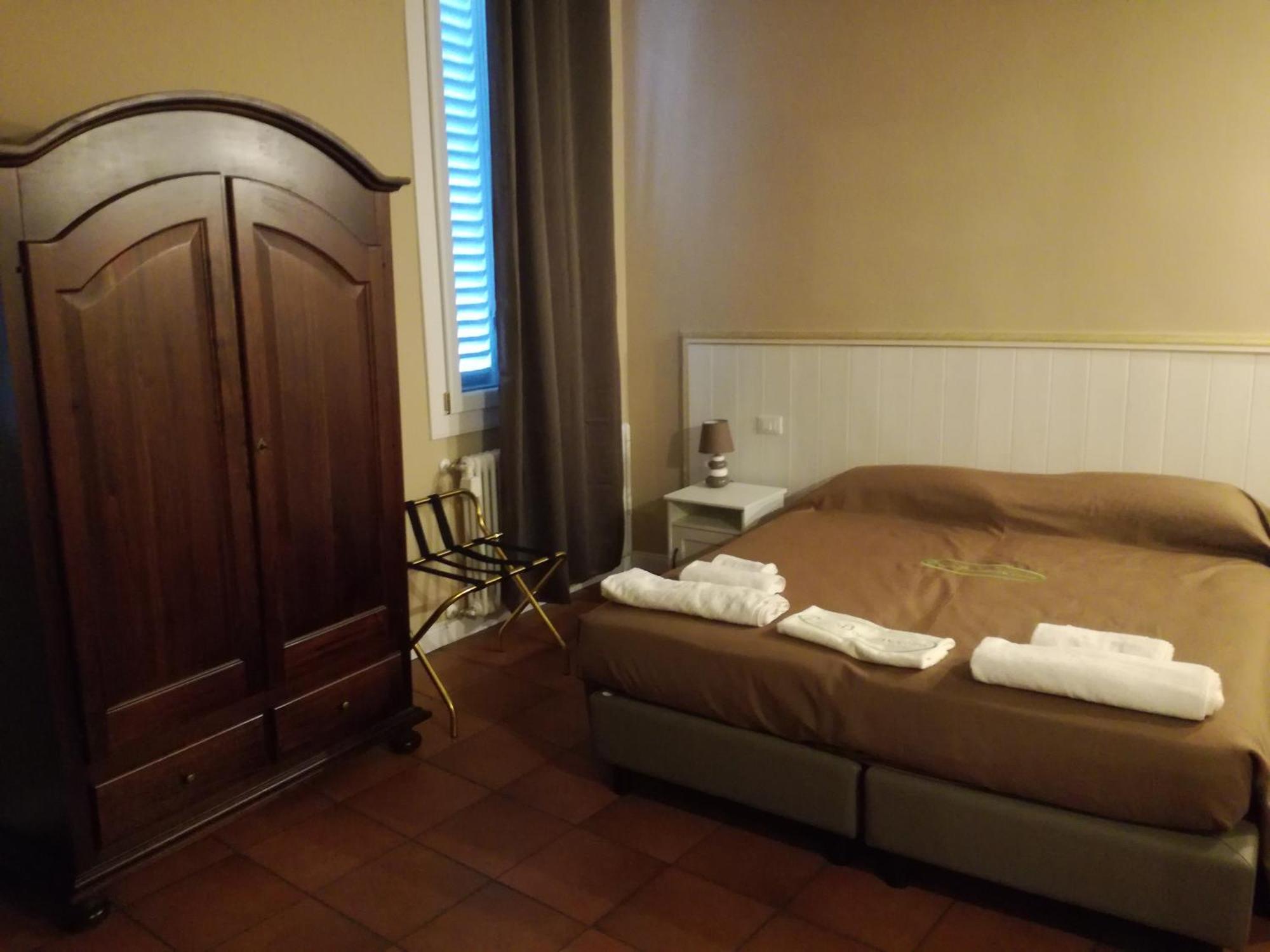 Palace Piazza San Domenico Rooms De Luxe- Bedinbolognacentro Luaran gambar